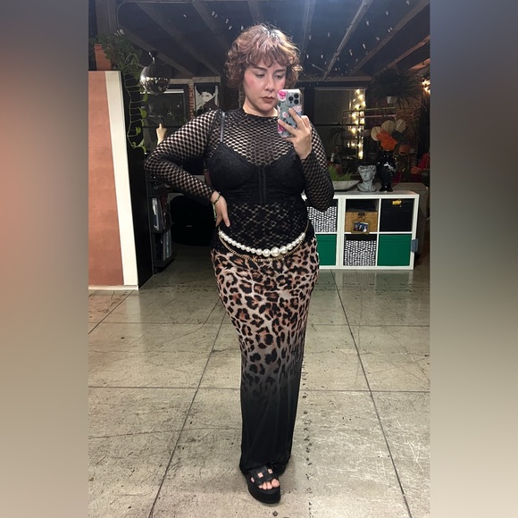 🟠 341B. Leopard Ombré Printed Maxi Mesh Skirt - Picture 2 of 8